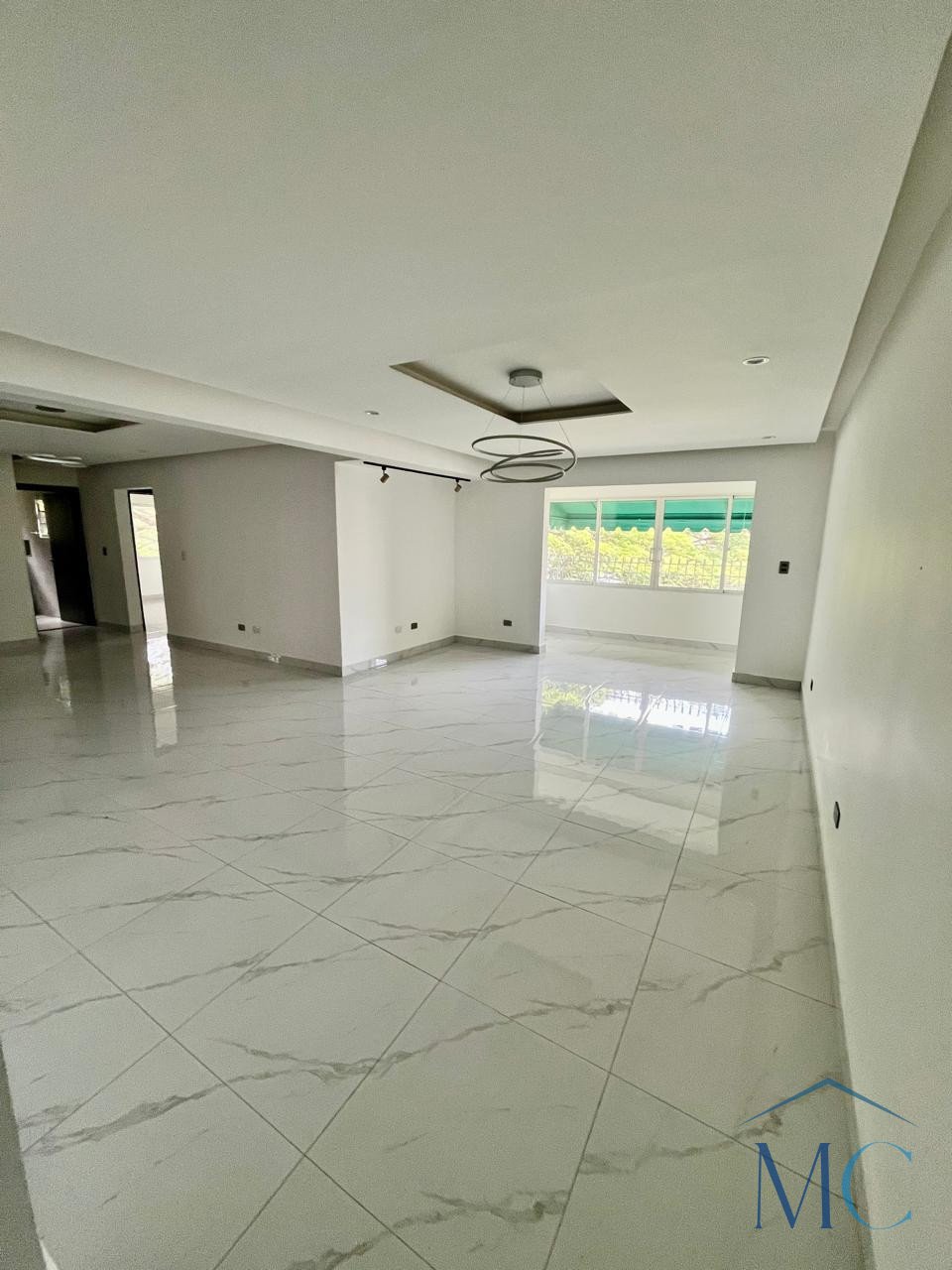 Amplio Apartamento de 3 Habitaciones en Rincón Largo Cercano a PUCMM - Foto 1