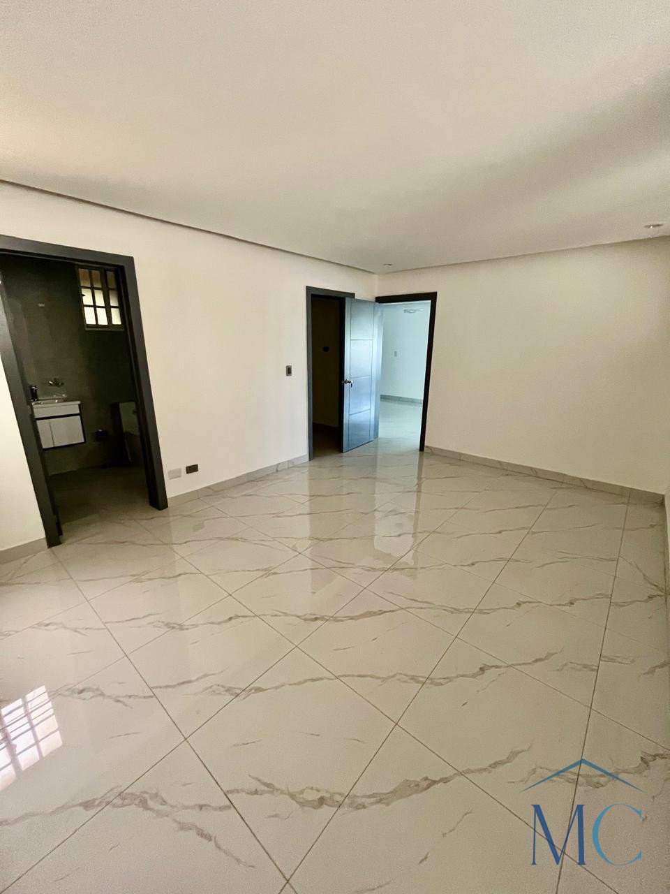 Amplio Apartamento de 3 Habitaciones en Rincón Largo Cercano a PUCMM - Foto 8