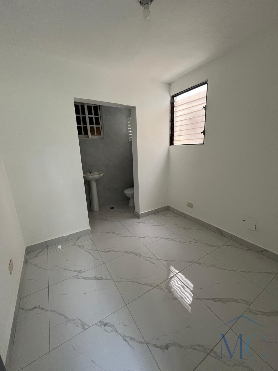 Amplio Apartamento de 3 Habitaciones en Rincón Largo Cercano a PUCMM - Foto 17