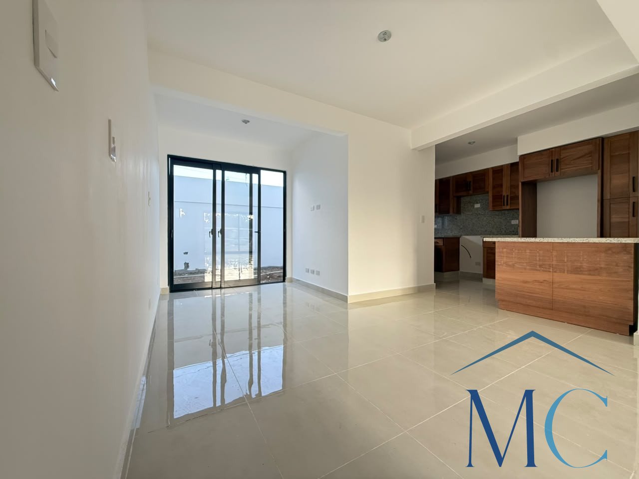 Proyecto residencial de pocas unidades con diseño moderno y privacidad ubicado en La Vereda.